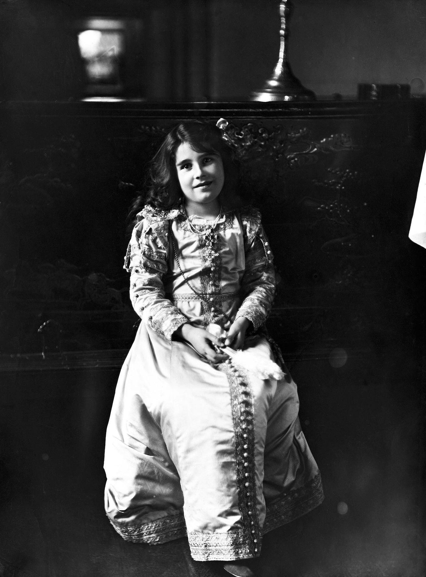 Queen Elizabeth at age 9, at Glamis Castle in 1909.
