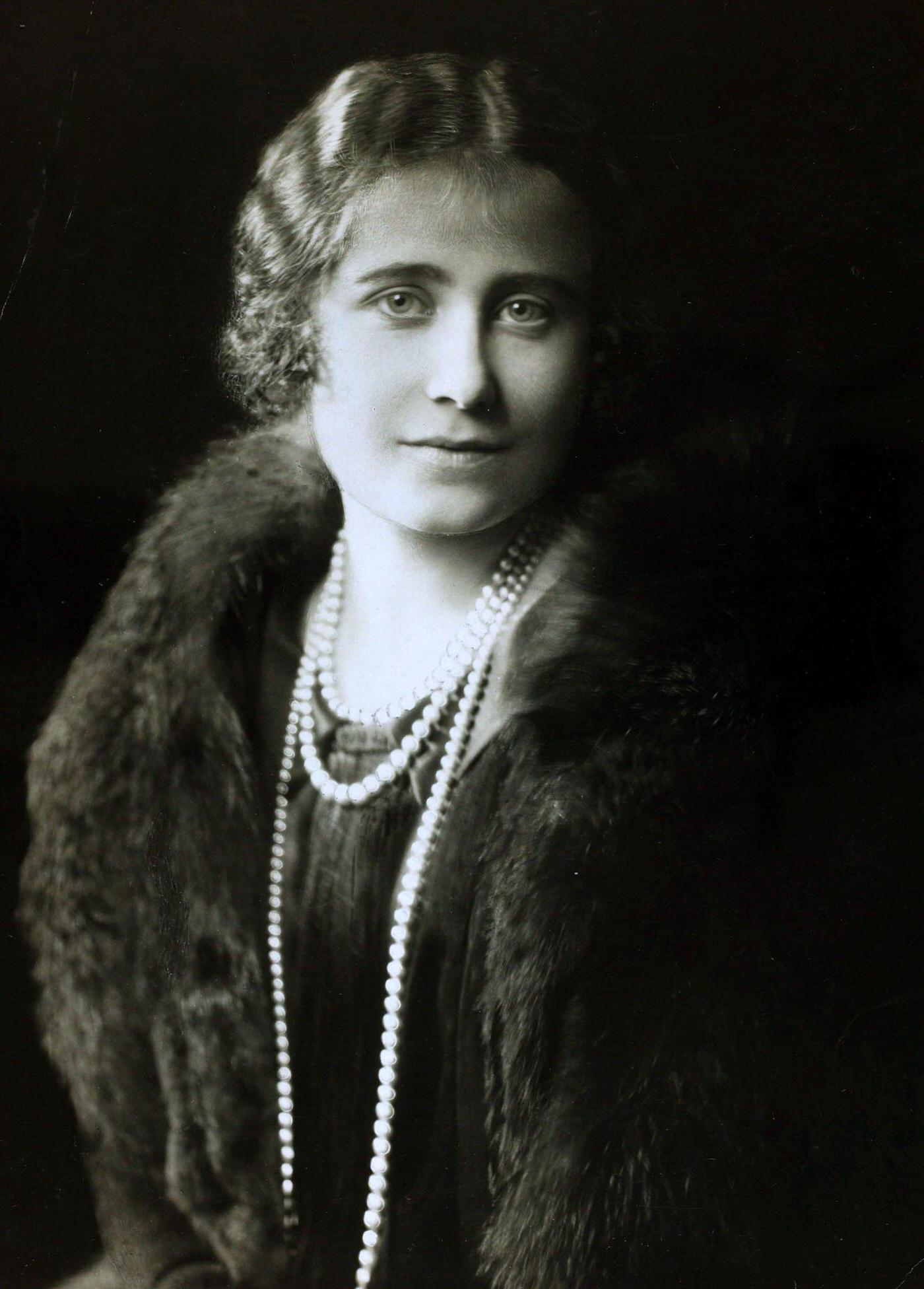 Lady Elizabeth Bowes-Lyon, portrait shortly before she married the Duke of York.