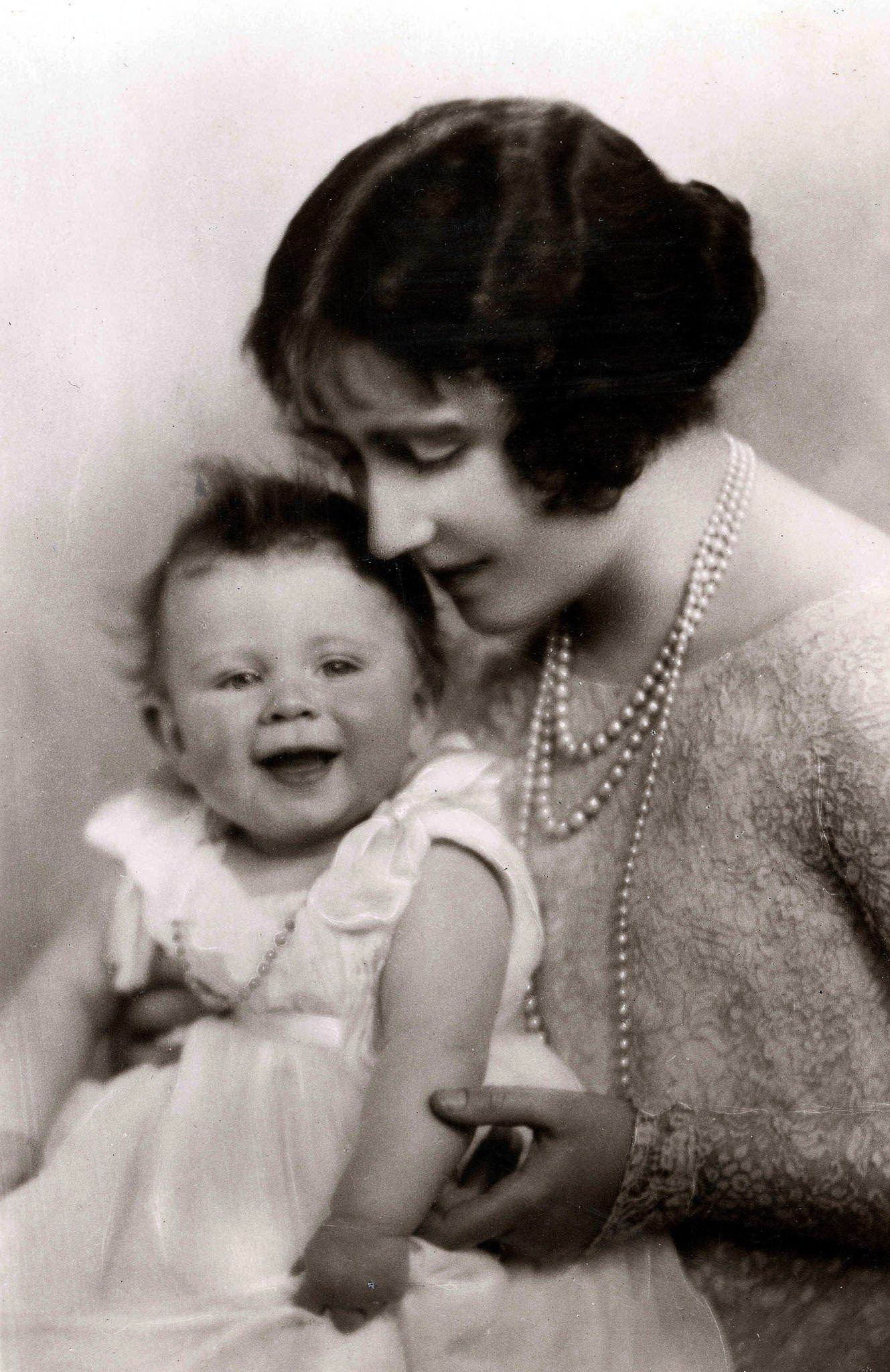 The Queen Mother with her baby daughter Princess Elizabeth, 1926.