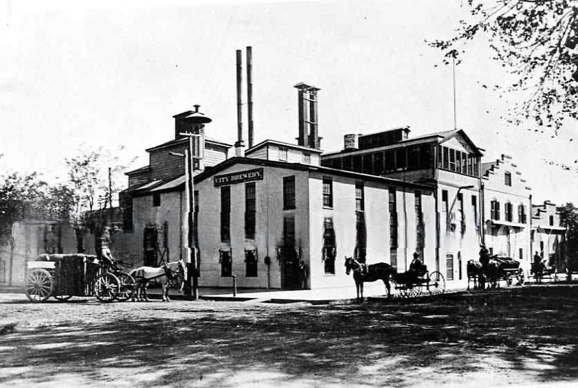 City Brewery, maker of Ruhstaller's "Gilt Edge" steam beer, 1890