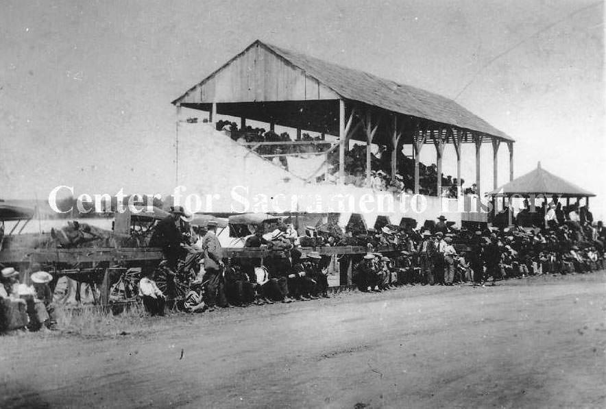 Race track, 1895