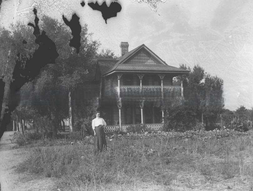 N. R. Smith's residenc, 1897