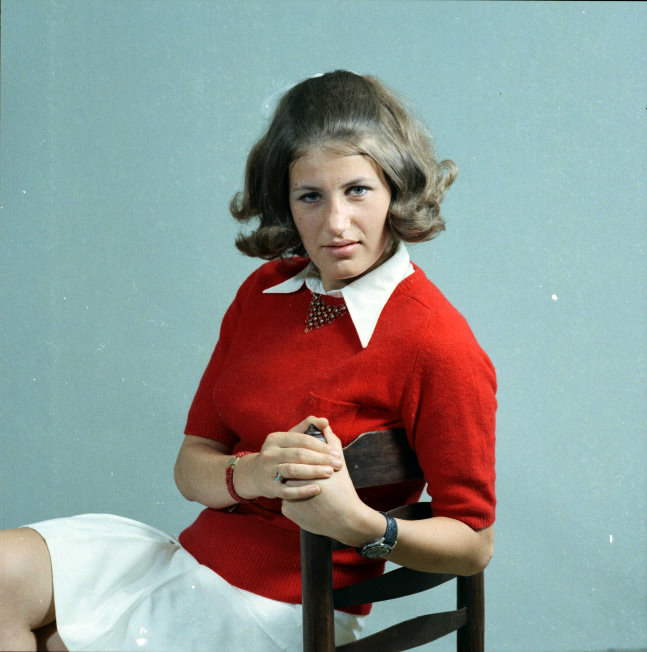 Faces of Steenbergen: The Expressive Studio Portraits of Van Mechelen from the 1970s