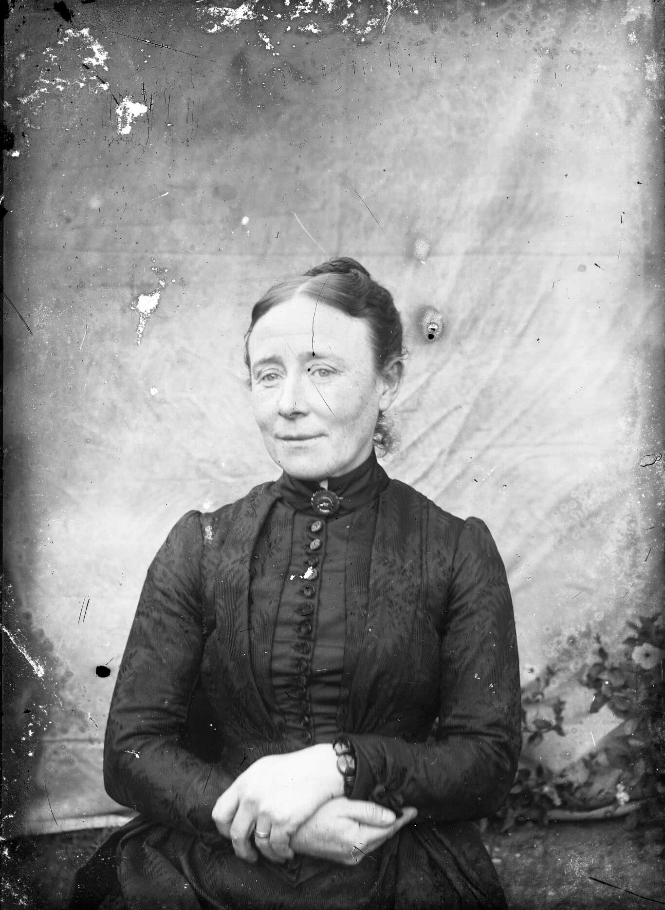 Portrait of a lady in Victorian dress, 1890-1910