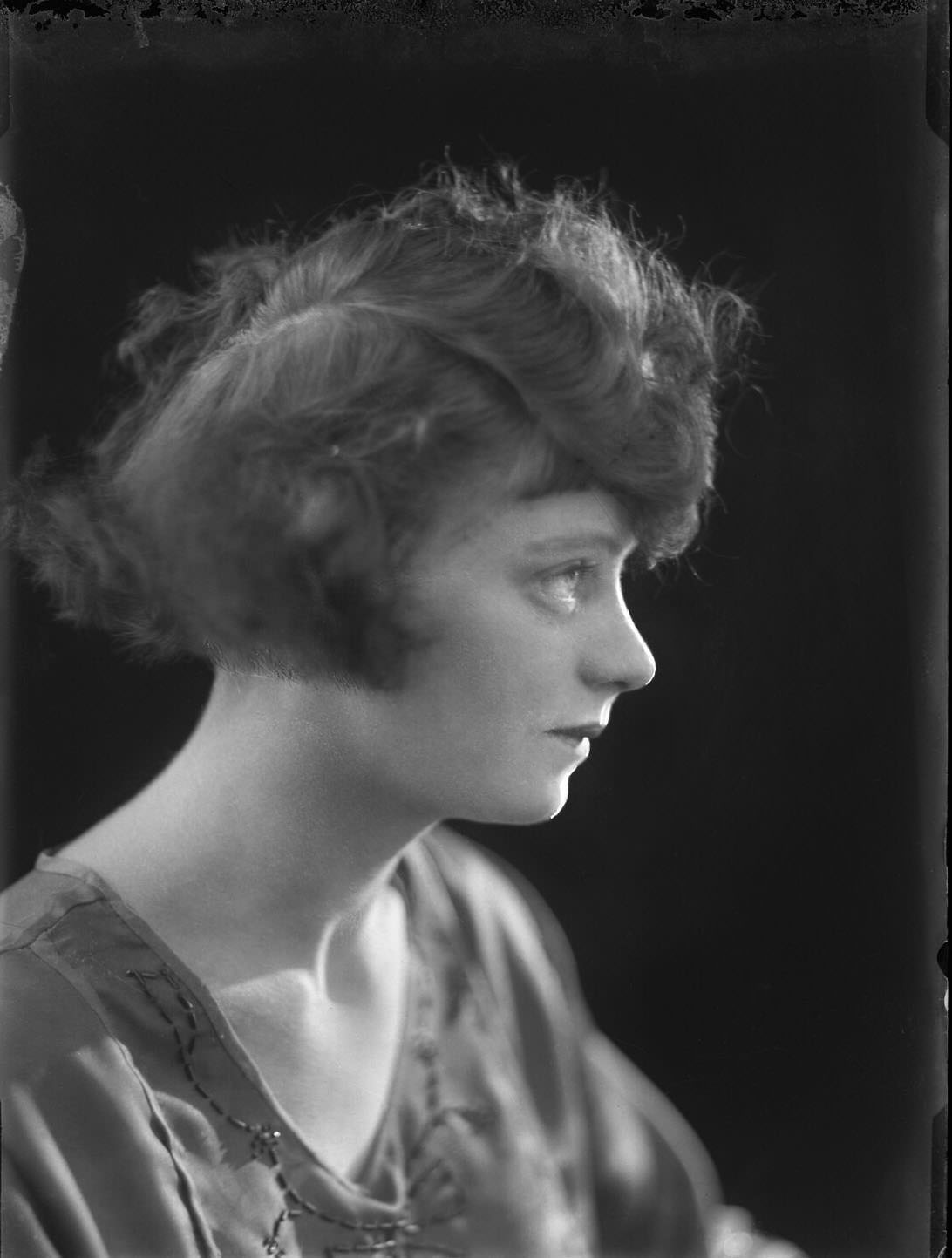 Portrait of a young woman of the surname Humphries