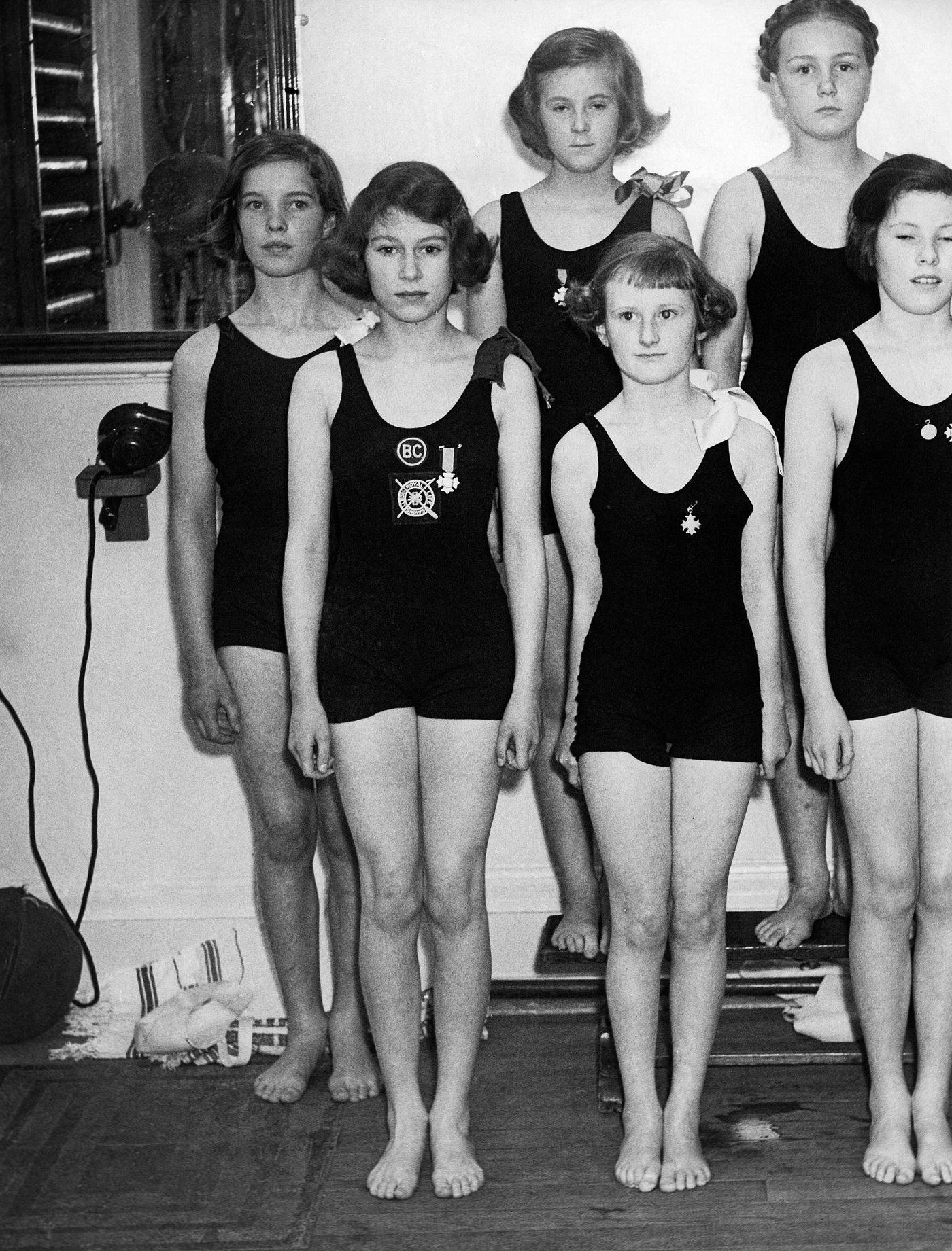 Elizabeth II, won a children's swimming competition in London with 35 points in 1939.