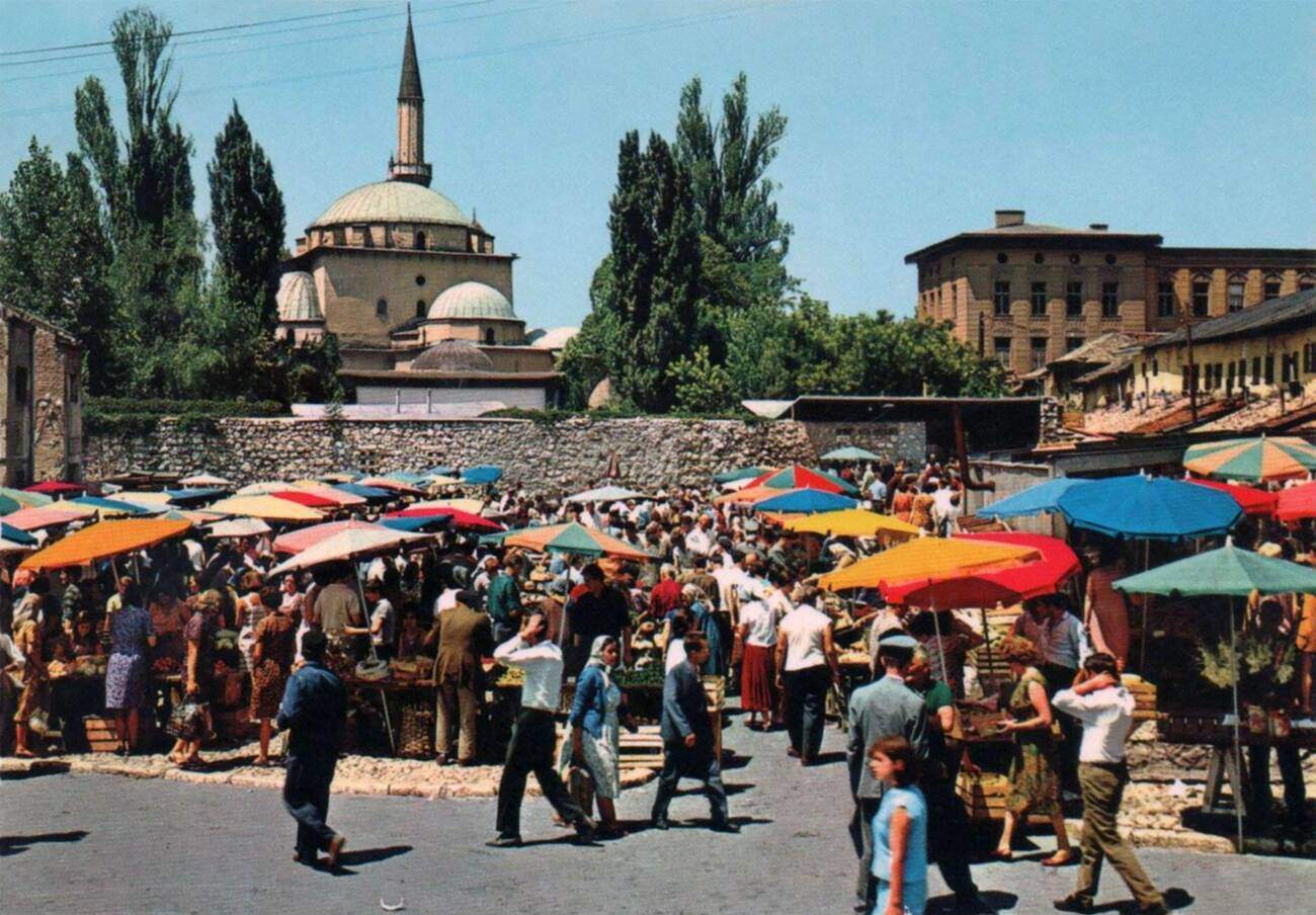 Sarajevo - Farmers' Market and Gazi Husrev-beg's Mosque at Baščaršija in the early 1960s