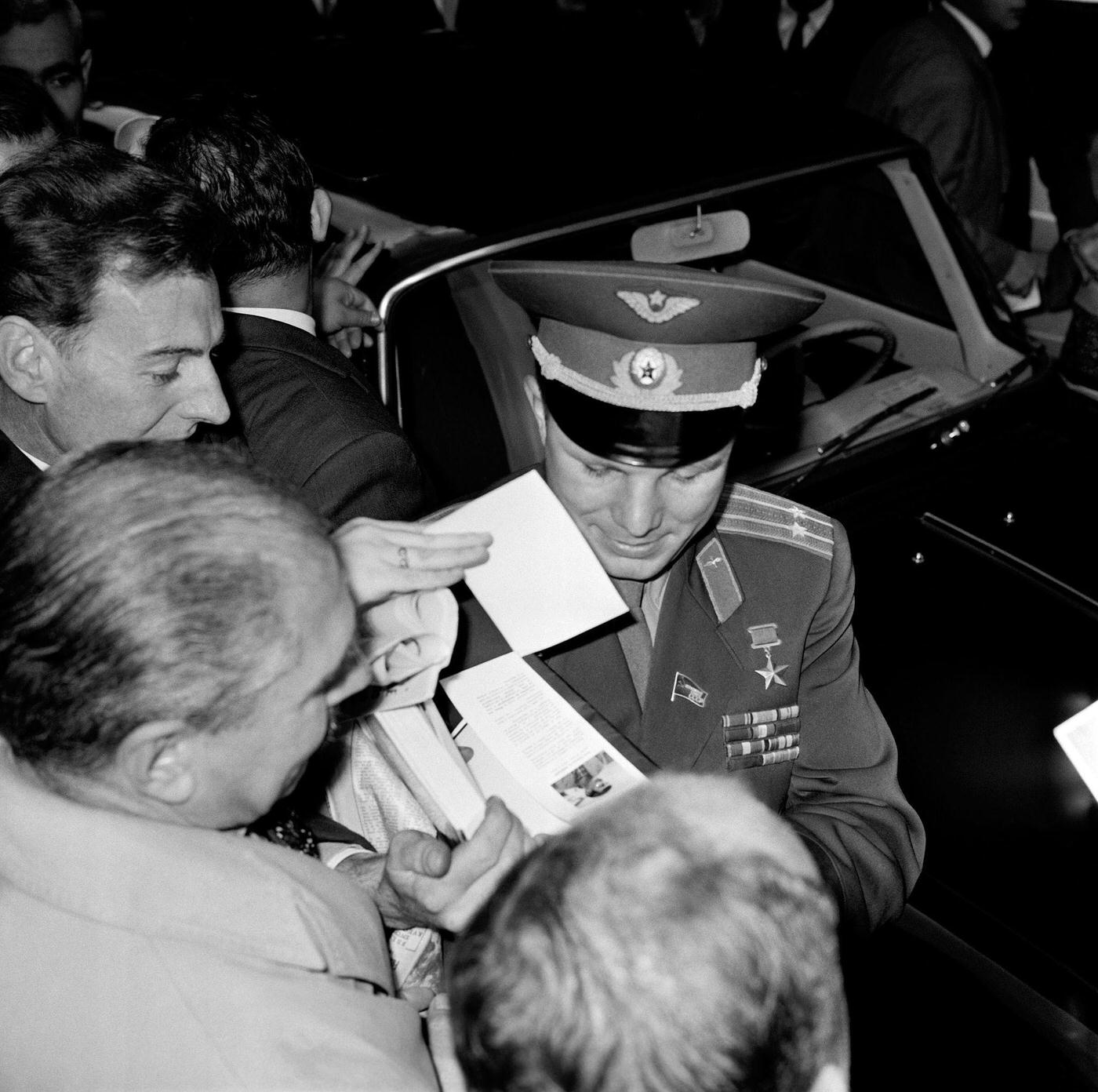 Cosmonaut Yuri Gagarin with fans at Le Bourget airport, 1963