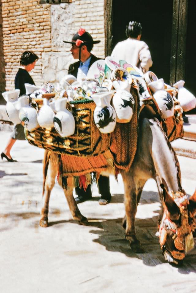 Souvenir seller, Toledo.