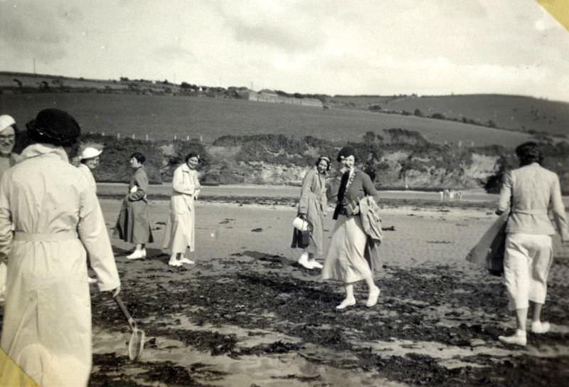 Reviving the Glamour: Vintage Found Photos of Cornwall's Dancing Girls in the 1930s