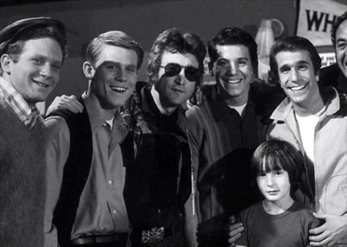 John and Julian Lennon with the cast of Happy Days