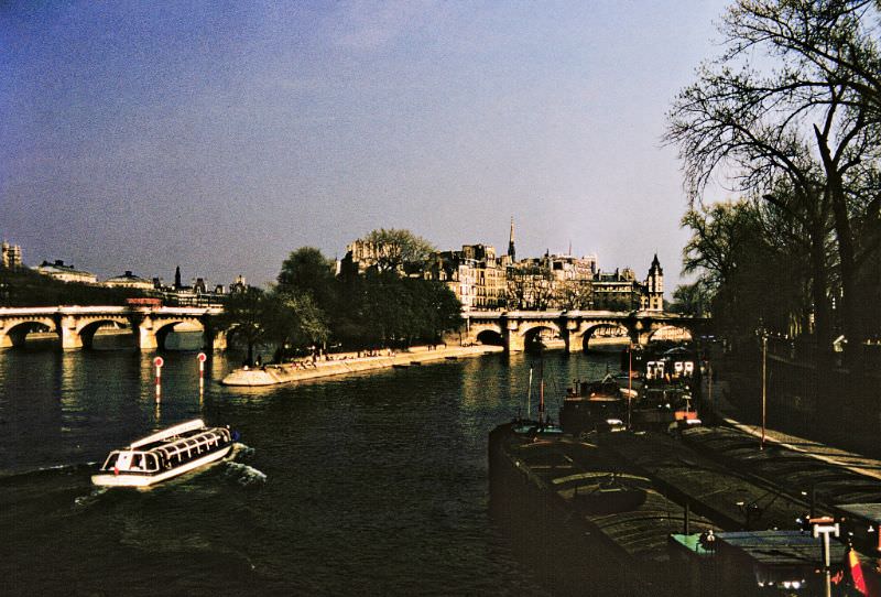 View from the Pont des Arts of the Ile de la Cite and Pont Nuef, Paris.