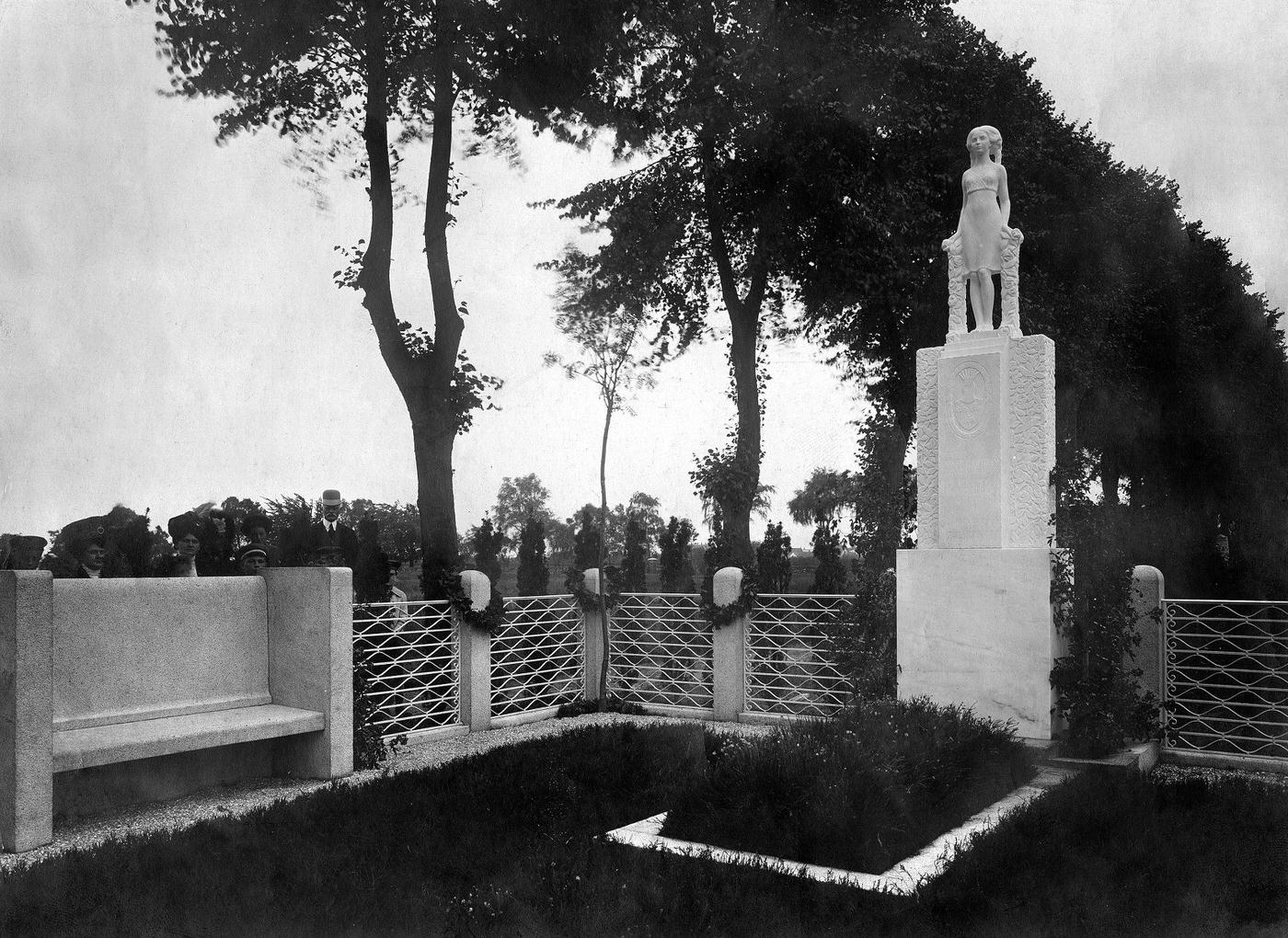 Funerary monument of writer Detlev von Liliencorn in Hamburg-Altrahlstedt, Germany, 1910