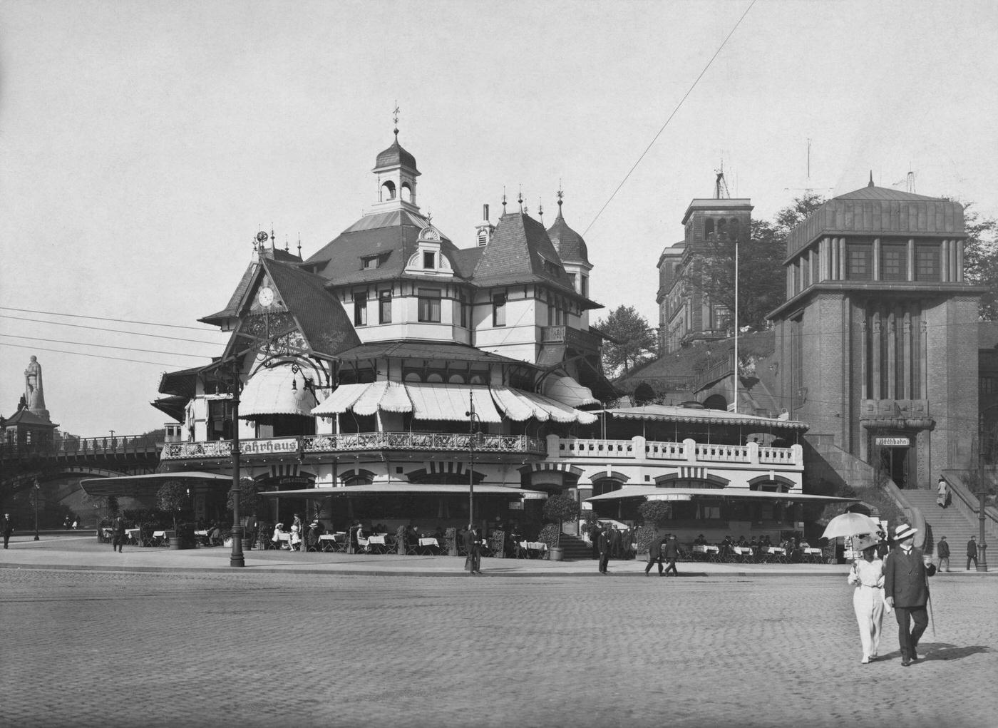 St Pauli ferry terminal and elevated railway in Hamburg, Germany, 1910
