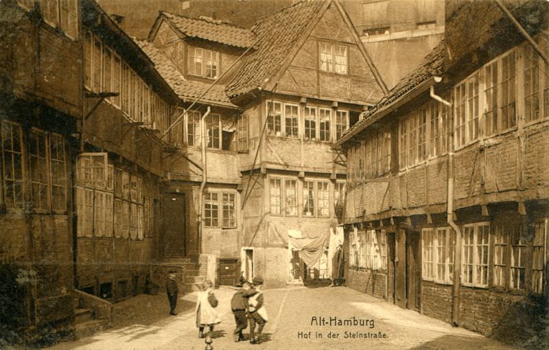 Courtyard in the Steinstraße, Hamburg