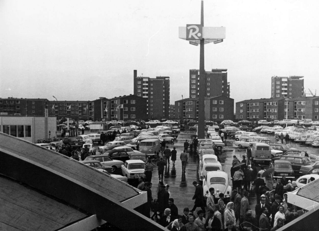 The parking space of the Eidelstedt shopping centre in Hamburg, Germany in 1970.