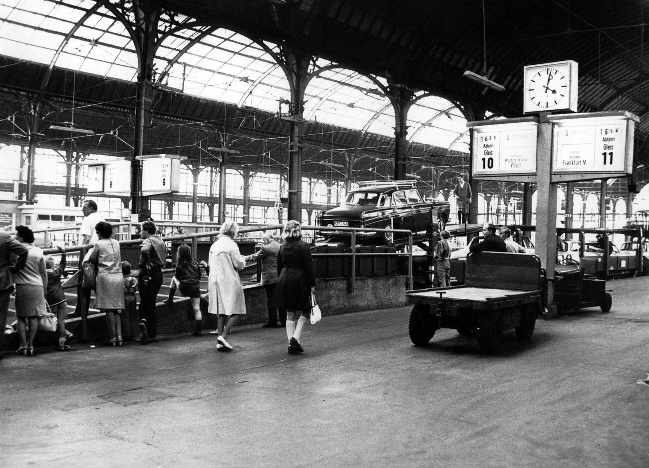 Hamburg-Altona station, 1972