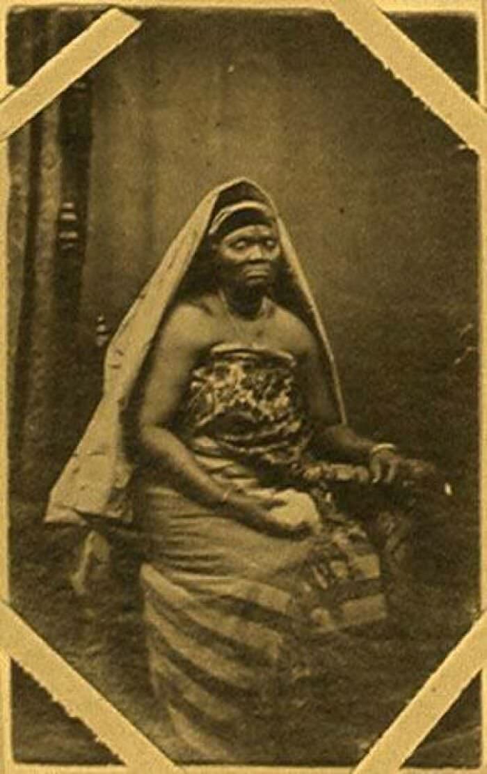 Efunroye Tinubu - Female Nigerian Slave Trader