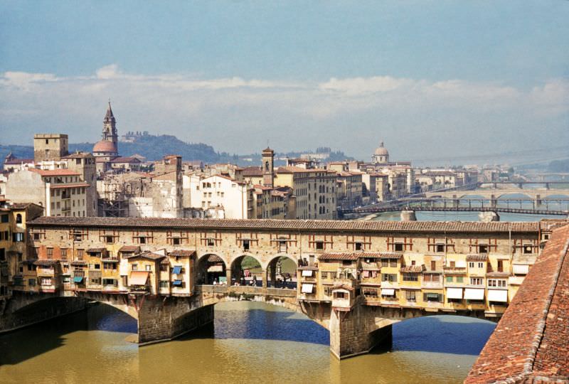 Ponte Vecchio (and behind it the temporary steel bridges constructed after WW2), Florence.