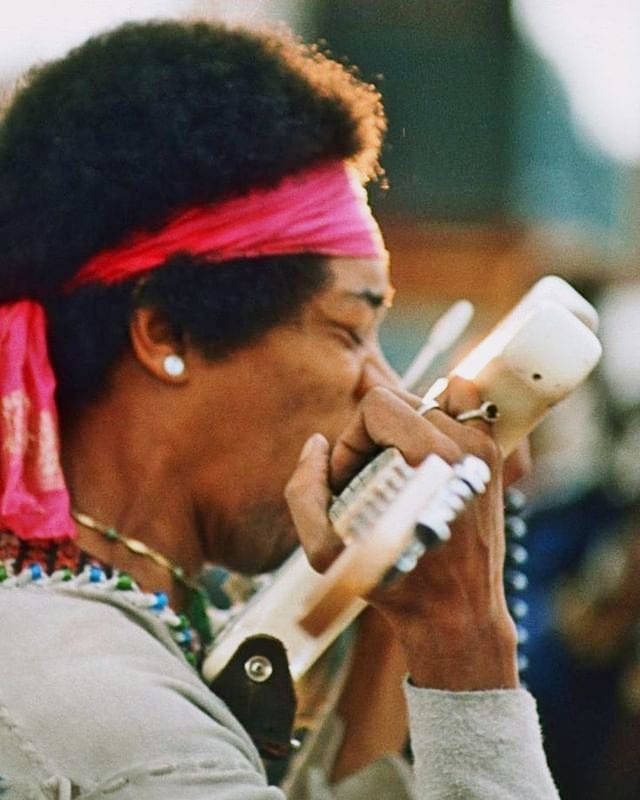 Jimi Hendrix: The Guitar Wizard Who Played with His Teeth
