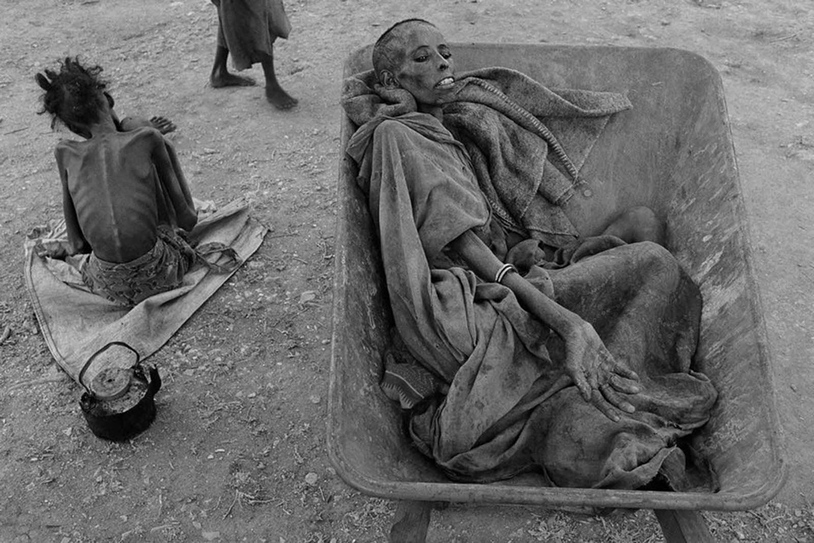 Famine in Somalia, 1992