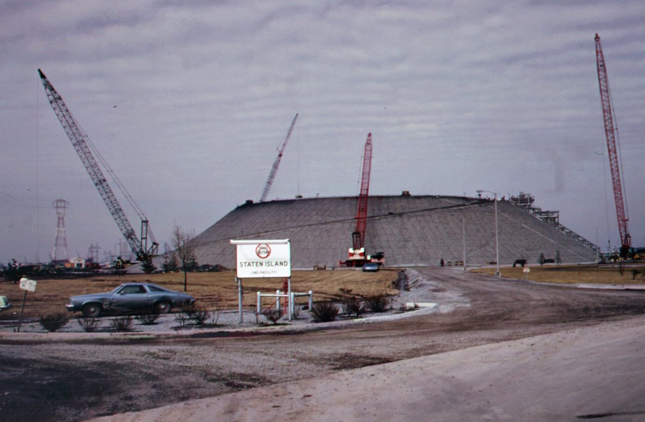 Staten island is the site of the world's largest liquefied gas storage tank. The tank, a property of the texas eastern transmission corporation blew up in february of 1973 killing 43 workers, 1970s