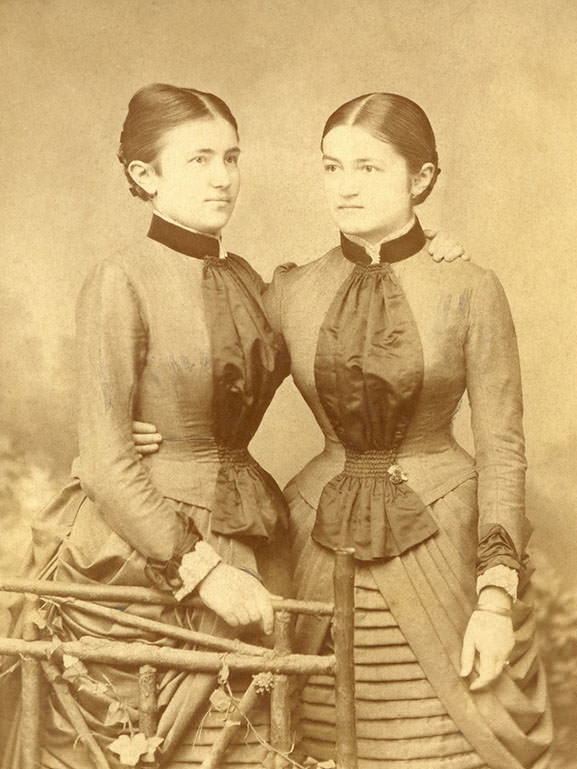 Capturing the Elegance of Viennese Women: Historic Studio Portraits from the 1860s