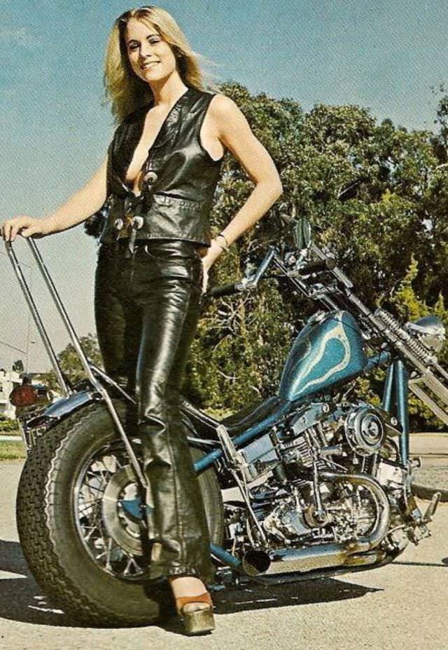 Vintage Photos of Women on Choppers: A Celebration of Passion and Drive