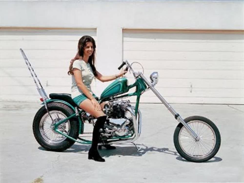 Vintage Photos of Women on Choppers: A Celebration of Passion and Drive