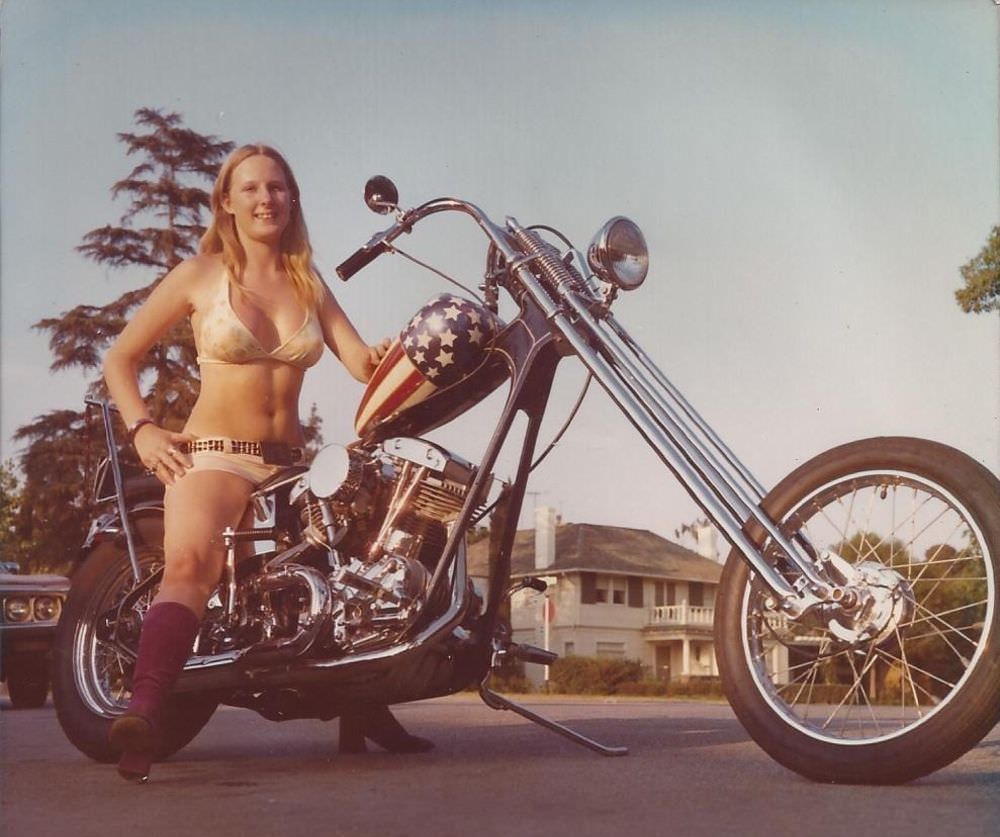 Vintage Photos of Women on Choppers: A Celebration of Passion and Drive