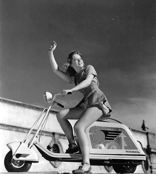 Fashion and Freedom: Vintage Photos of Women on Their Scooters