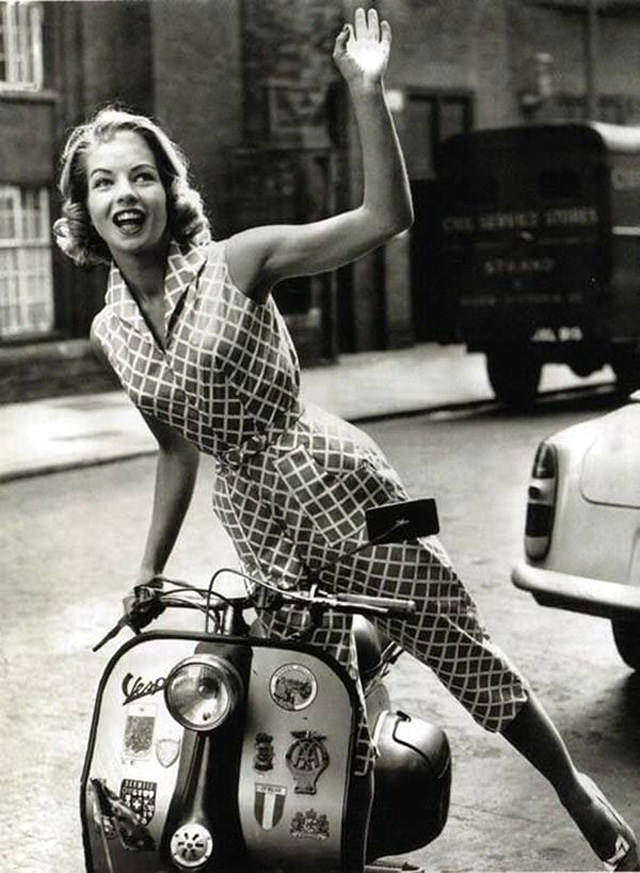 Fashion and Freedom: Vintage Photos of Women on Their Scooters