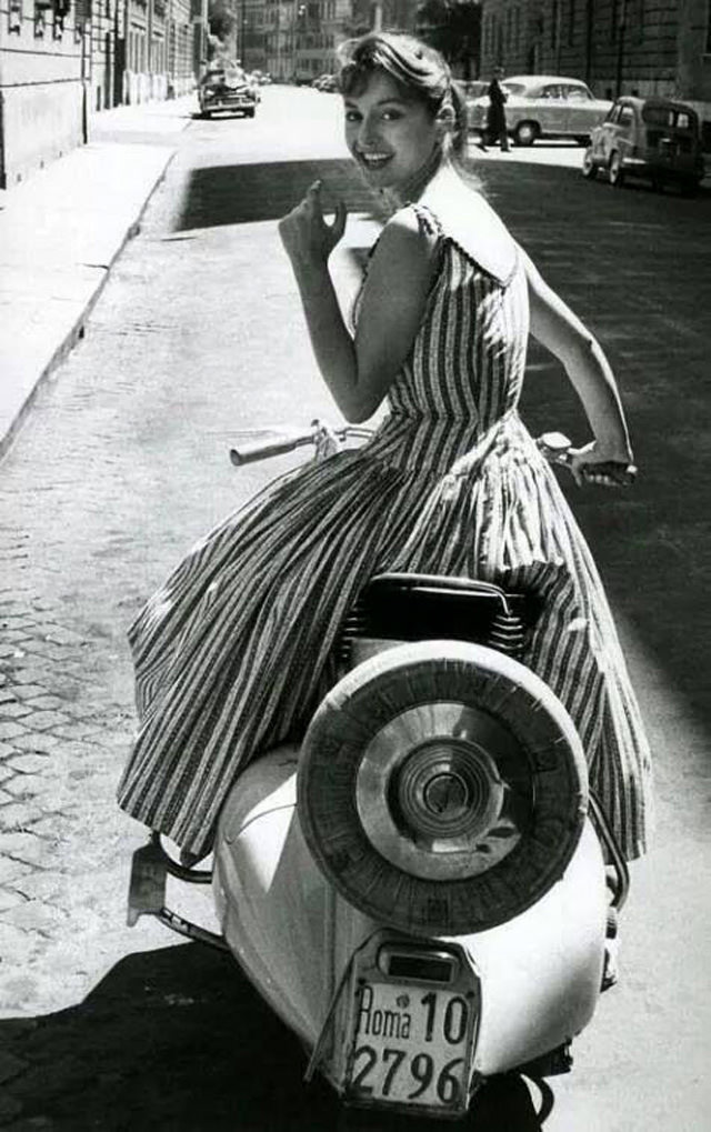 Fashion and Freedom: Vintage Photos of Women on Their Scooters