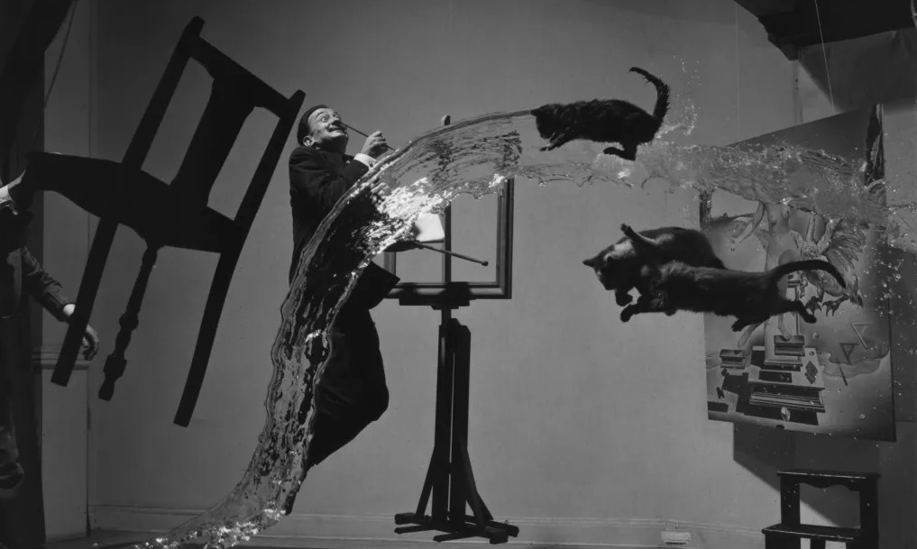 Iconic Historical Photos