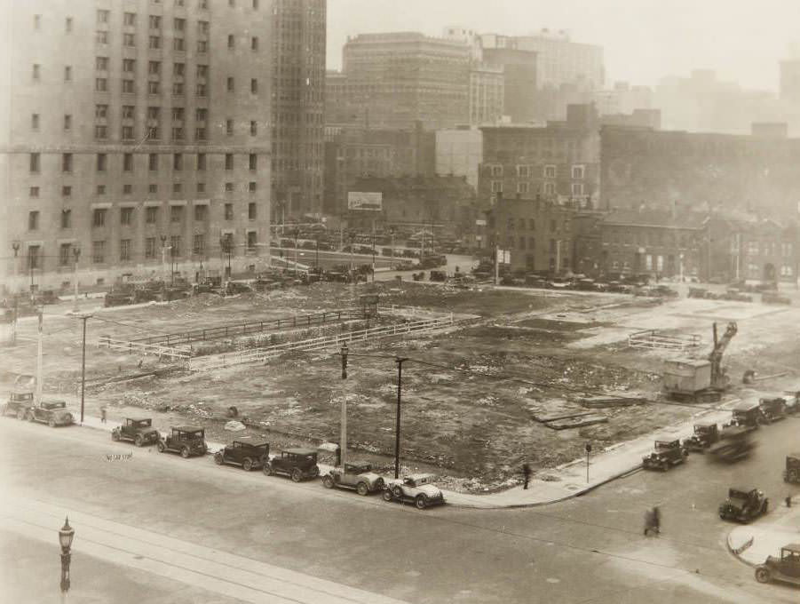 Empty lot south of the Civil Courts Building on 12th Street between Market and Walnut, presumably taken during the early stages of construction of the U.S. Court House and Custom House, 1930
