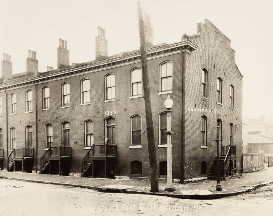 Row house on the 1300 block of Elliot, near the current location of the St. Louis Fire Department headquarters, 1930