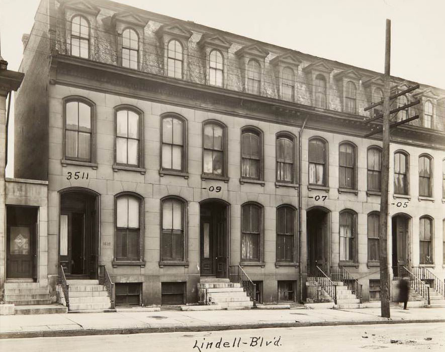 Row house on the 3500 block of Lindell Blvd. covering addresses 3511 to 3505, 1930