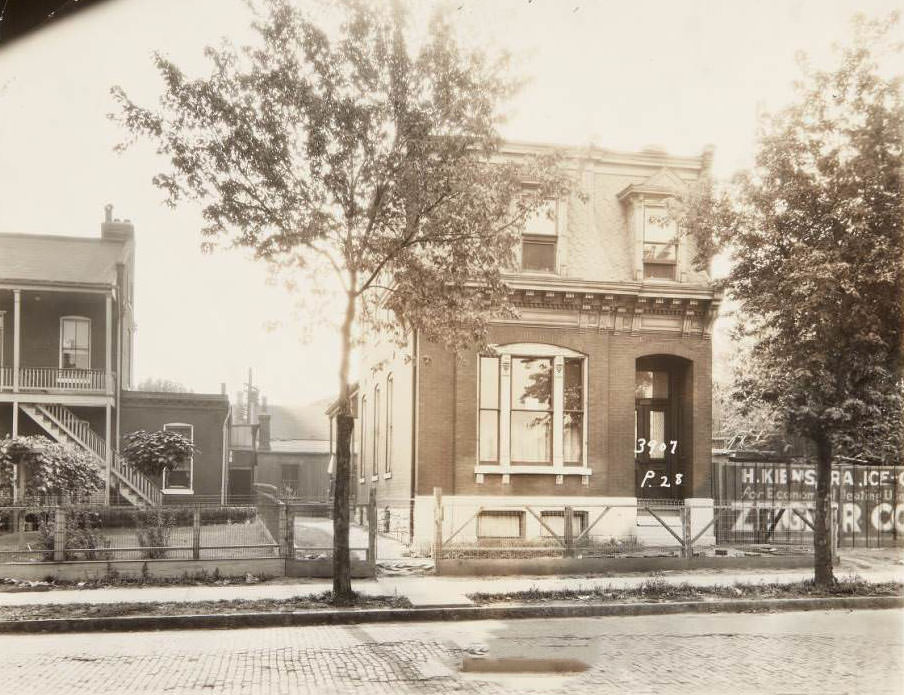 House located at 3907 N. Florissant Ave. in the Hyde Park neighborhood, 1930