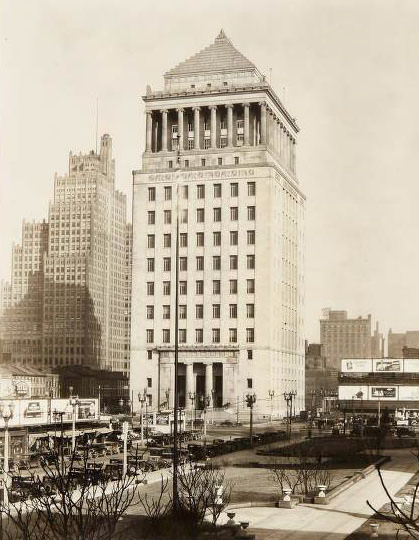 Civil Courts Building on the northeast corner of Market and 12th streets. The Southwestern Bell Building is visible to the north, 1930