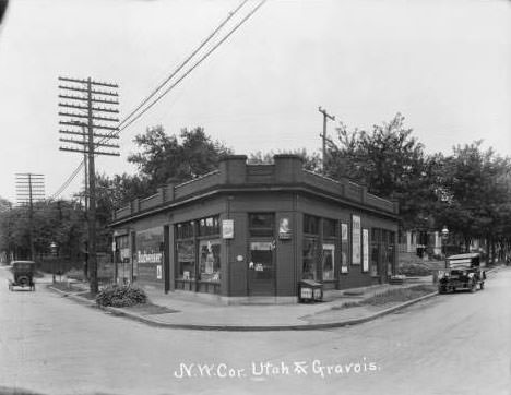 View of one-story wedge-shaped business building at Utah and Gravois. Grocery was at 3287 Gravois, 1930