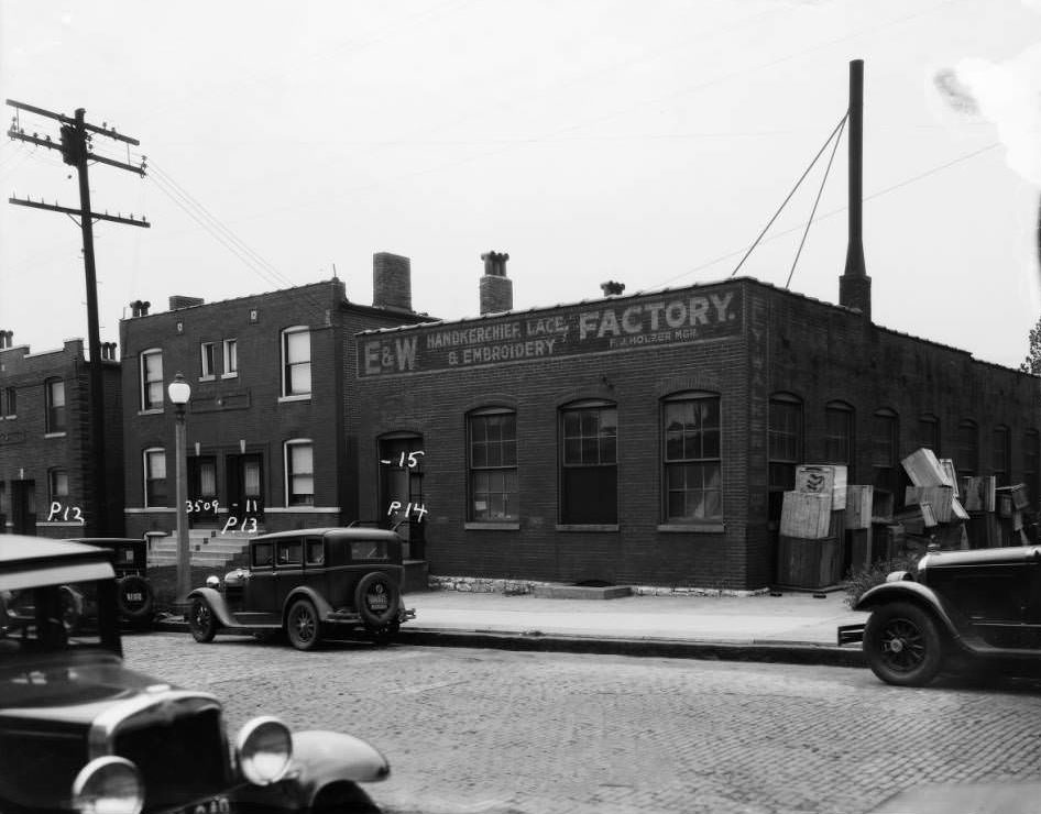 View of 3509 -3511 - 3515 N. Florissant, 1930