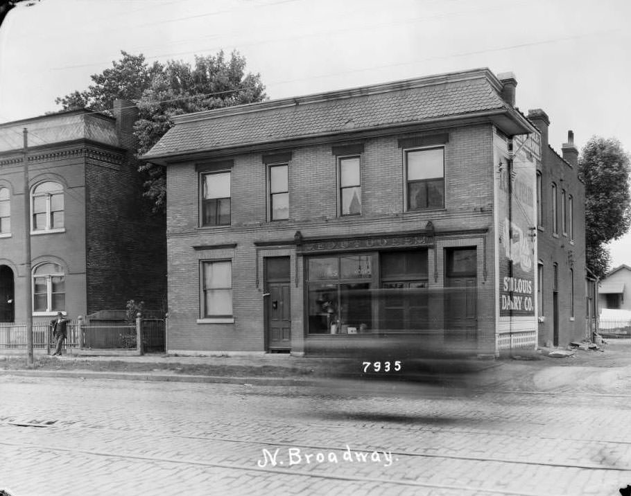 View of residence at 7935 N. Broadway, 1930