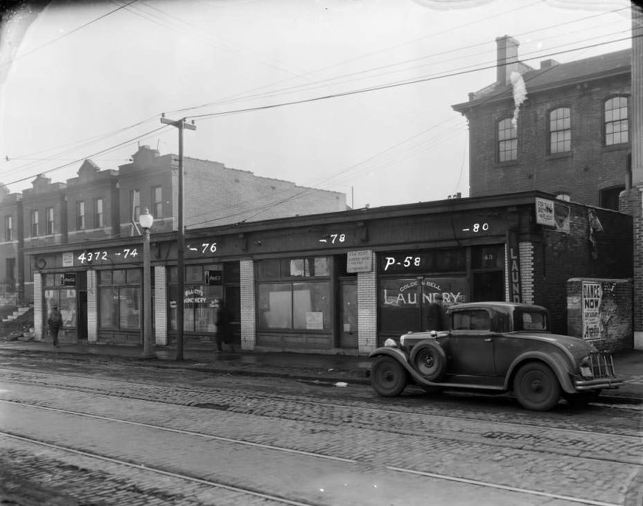 Houses on 4300 St. Louis Ave, 1930