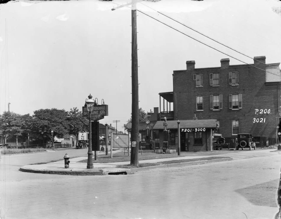 View of Northeast corner of Gravois and Michigan Ave, 1930