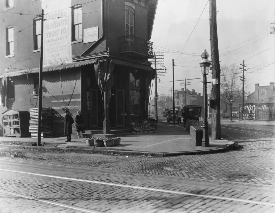 View of Schenberg's market at 2800 Gravois, 1930