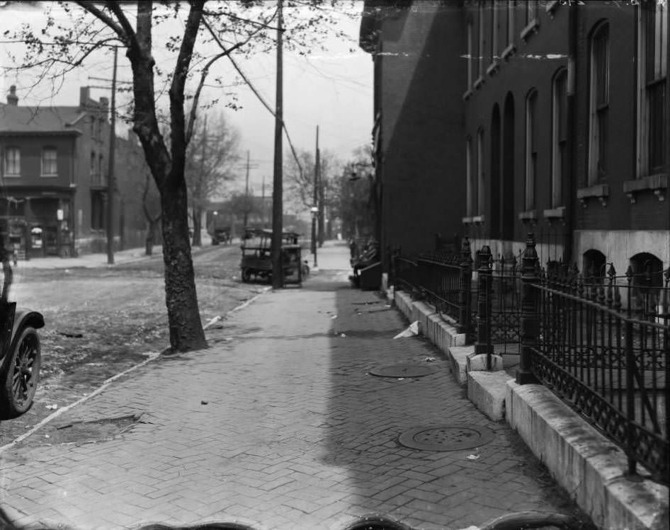 View north up Glasgow Ave. from in front of 1354 Glasgow Ave. Sheridan Ave. is the next intersection, 1930