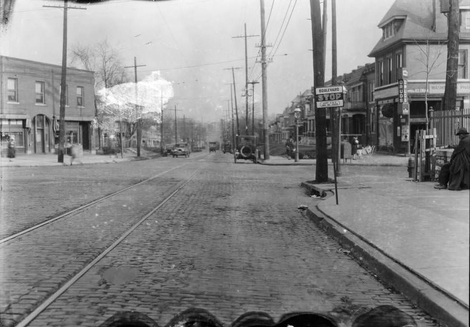 Phil Becker Grocery on the left at Etzel and Goodfellow, 1930