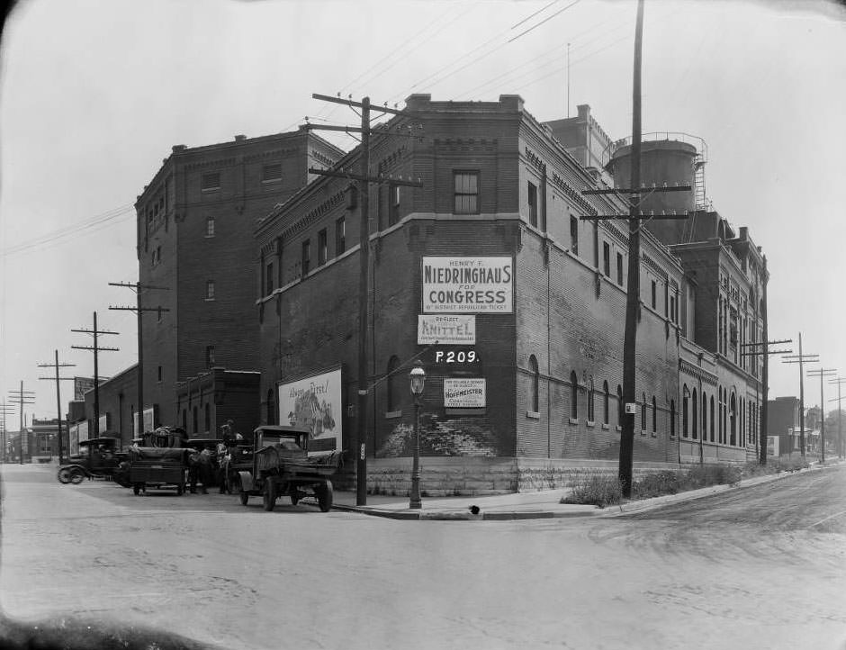View of Otto Stifel Union Brewery that later became Falstaff Plant No. 2, 1931