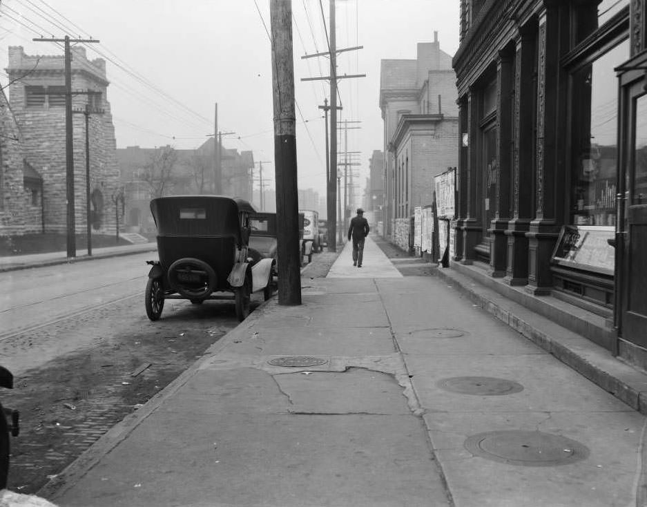 Looking north on the 500 block of North Sarah Street towards the intersection with Washington Blvd, 1931