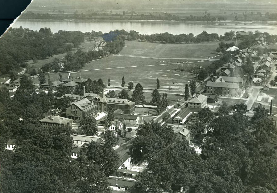 Veterans will remember Jefferson Barracks as a widely used recruiting headquarters during the world war in 1935.